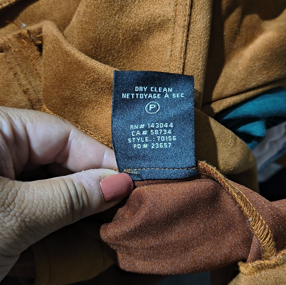 NWOT BAGATELLE COLLECTION Tan Suede Jacket - Picture 4 of 5
